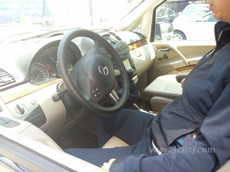 奔驰 唯雅诺 2.5 手自一体 舒适版 2012款