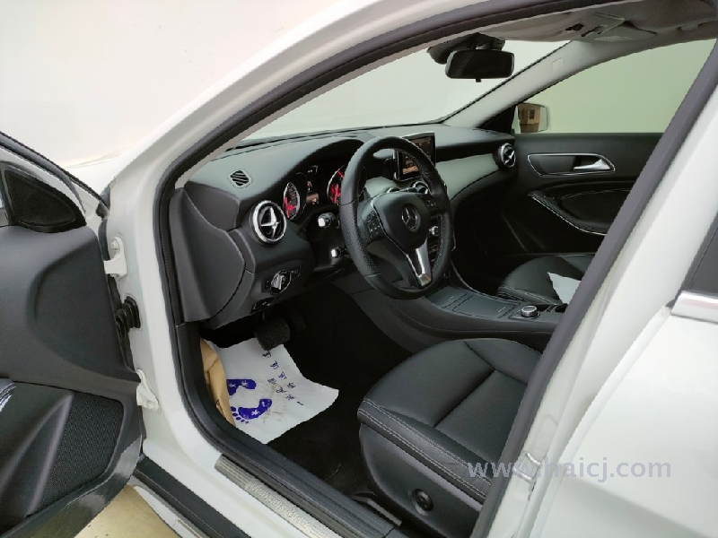 奔驰 GLA级 1.6T 双离合 动感型 2015款