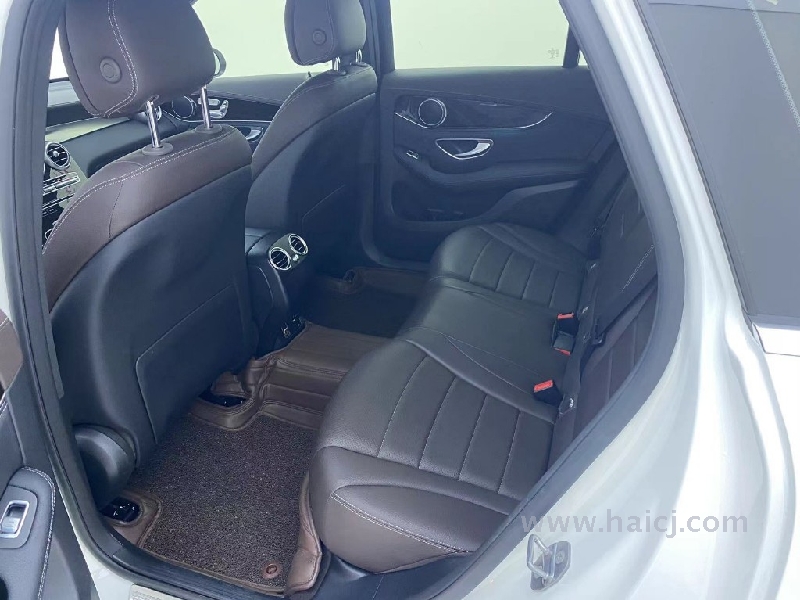 奔驰 GLC级 2.0T 手自一体 豪华型(改款) 2019款