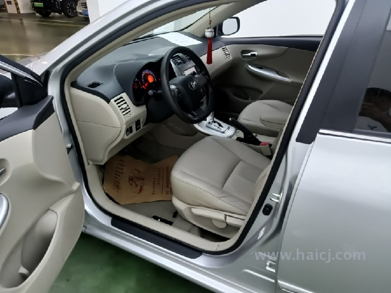 丰田 卡罗拉 1.8 无级 GL-i 至酷特装版 2013款