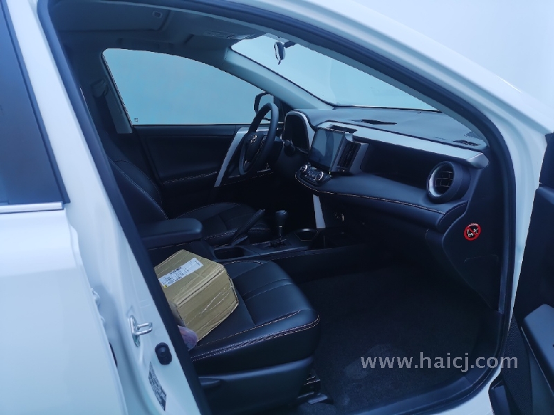 丰田 RAV4荣放 2.0 无级 两驱先锋版 2019款